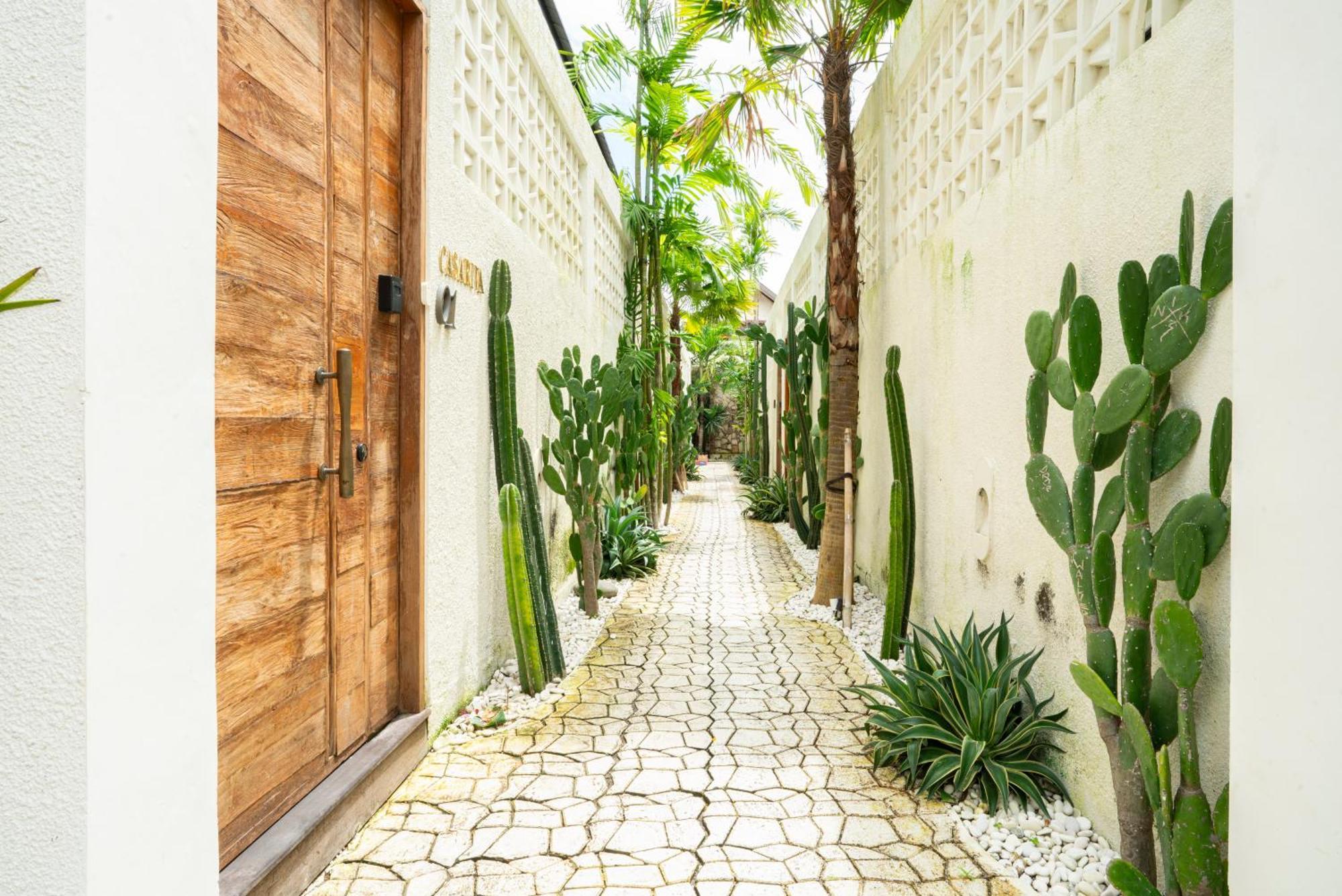 Sulu - * Seminyak (Bali)