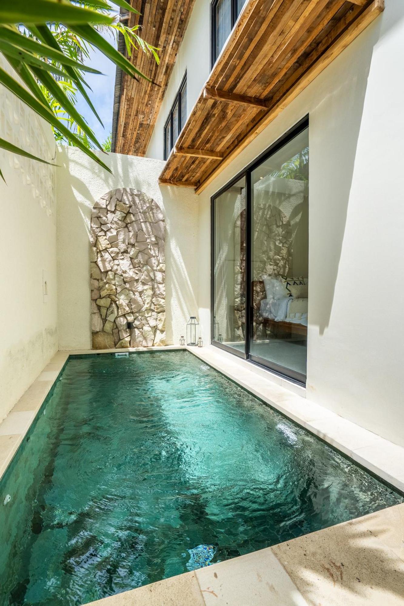 Sulu - Seminyak (Bali)