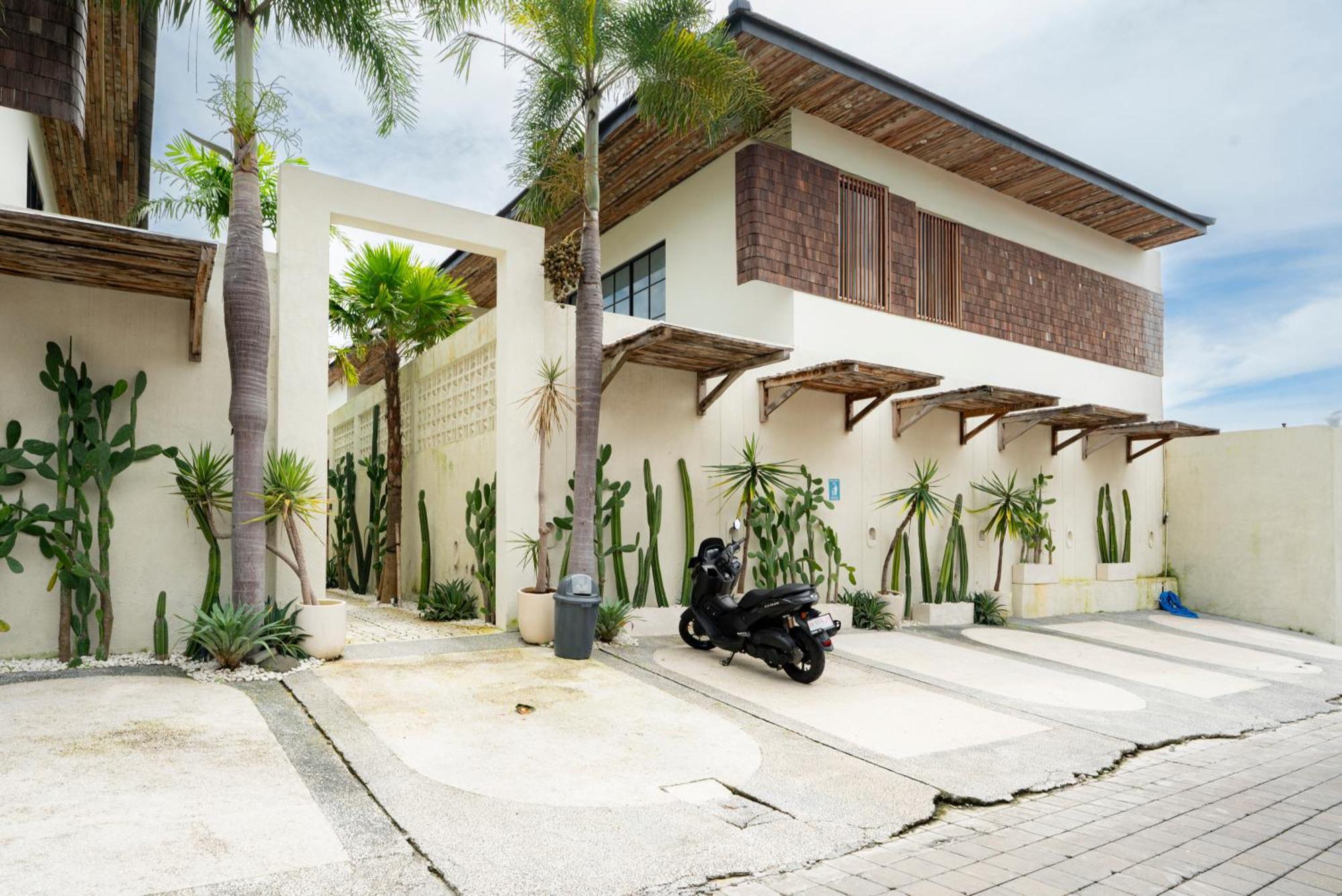 Sulu - Seminyak (Bali)